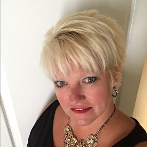 Meet your Posher, Aimee